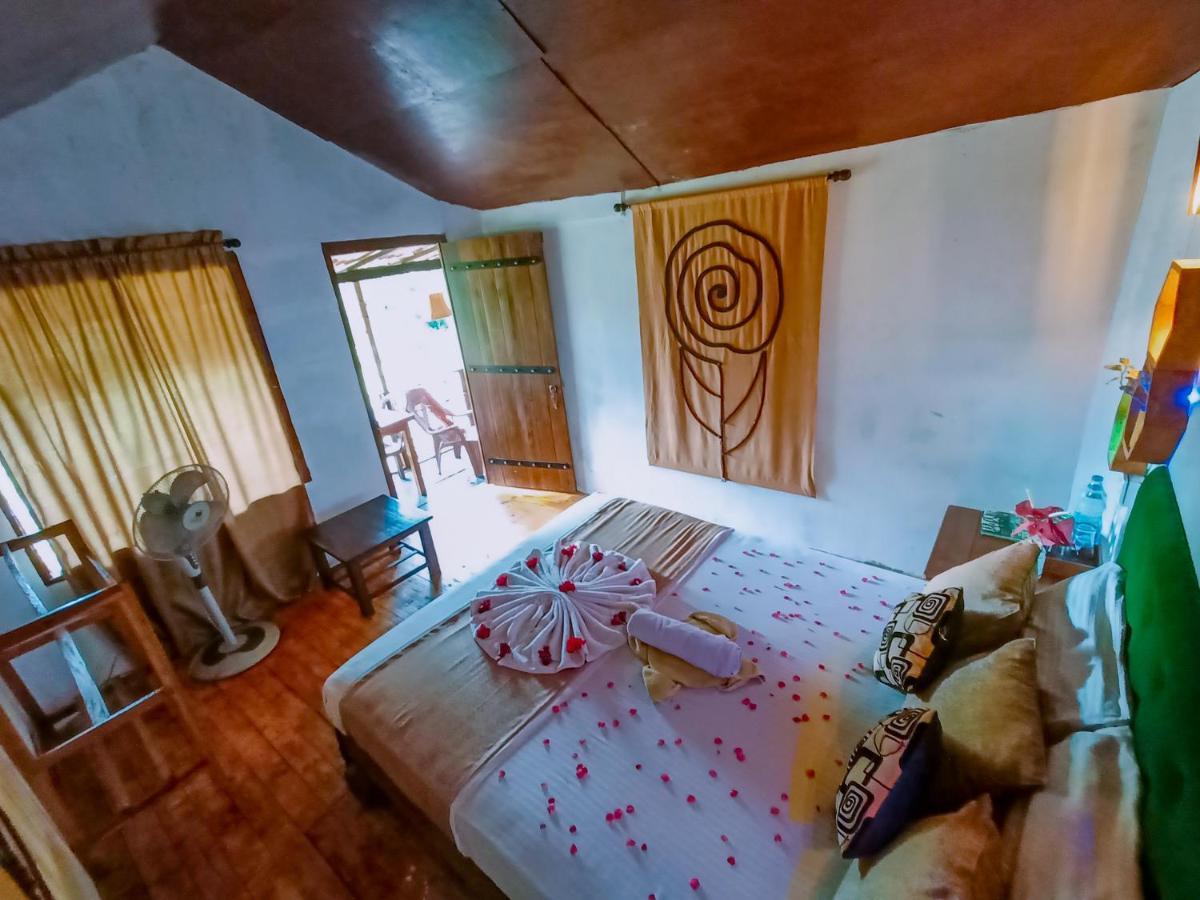 Experience The Comforts Of An Amazing Treehouse 锡吉里亚 外观 照片