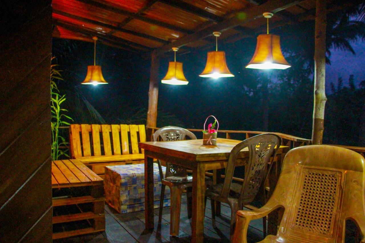 Experience The Comforts Of An Amazing Treehouse 锡吉里亚 外观 照片